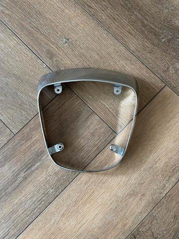 Vespa Achterlicht Rand Chrome beschikbaar voor biedingen