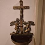 Antiek wijwaterbakje met kruis en engelen, Ophalen of Verzenden