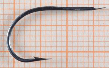 VMC en Mustad haken voor snoekbaars, baars en forel beschikbaar voor biedingen