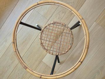 Vintage ronde Rohé Noordwolde bijzettafel beschikbaar voor biedingen