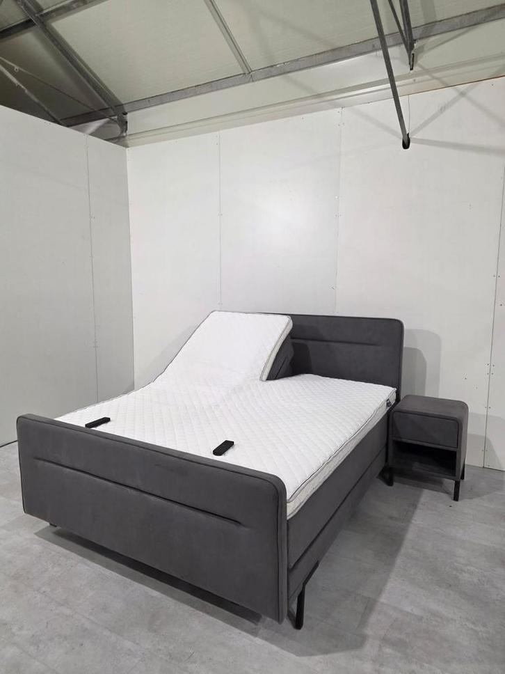 Swiss Sense Home 102 Elektrisch Boxspring 160x200, Huis en Inrichting, Slaapkamer | Boxsprings, Zo goed als nieuw, 160 cm, 200 cm
