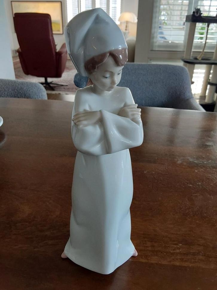 Lladro porseleinen beeldje van een kind, Antiek en Kunst, Kunst | Beelden en Houtsnijwerken, Ophalen of Verzenden