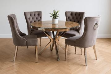 RONDE EETTAFEL MET 4 STOELEN beschikbaar voor biedingen