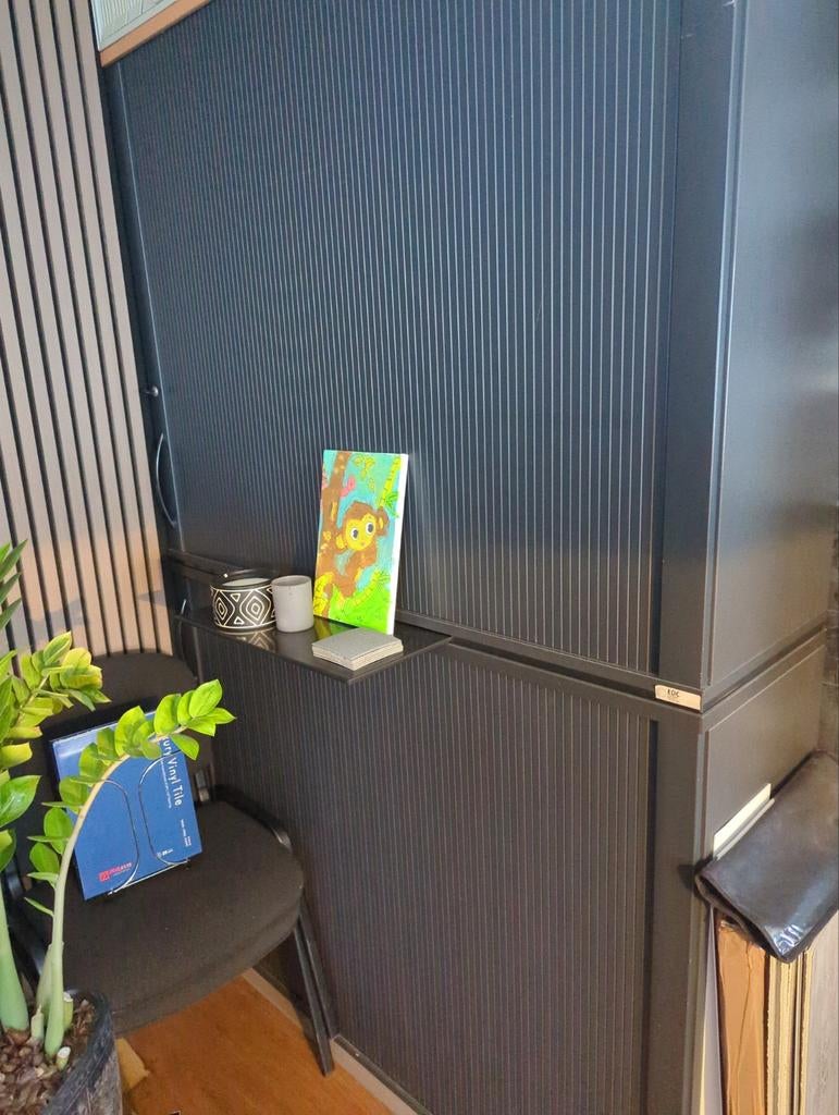 Stijlvolle Roldeurkast, Ophalen, 100 tot 150 cm, 200 cm of meer, Zo goed als nieuw