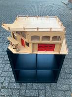 Houten garage, 3 verdiepingen met roldeur, Ophalen, Zo goed als nieuw