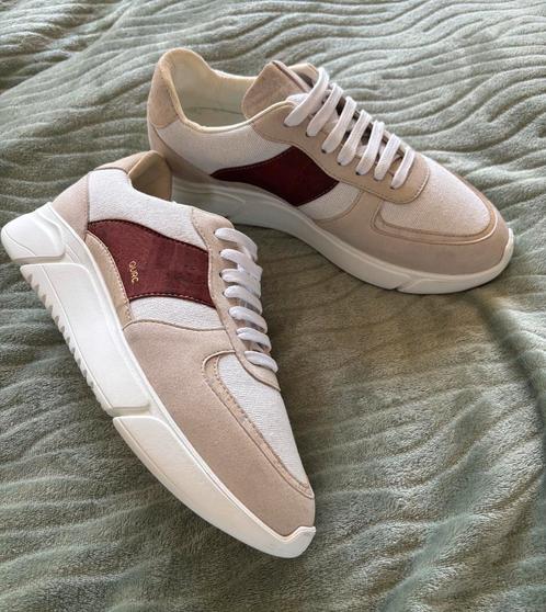 QURC sneakers wit/beige/rood Court Runner Brick - maat 39, Kleding | Dames, Schoenen, Nieuw, Sneakers of Gympen, Beige, Ophalen of Verzenden