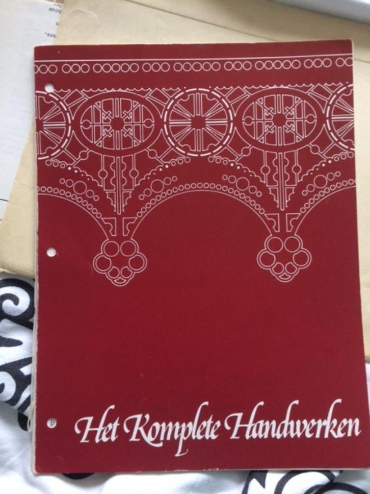 reclame voor Het complete handwerken, Boeken, Hobby en Vrije tijd, Gelezen, Borduren en Naaien, Ophalen of Verzenden