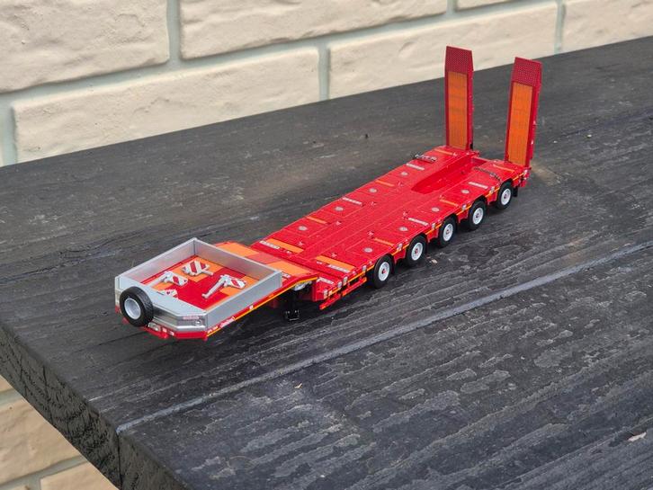 Wsi Nooteboom Manoovr 5 assige semidieplader, Hobby en Vrije tijd, Modelauto's | 1:50, Zo goed als nieuw, Bus of Vrachtwagen, Wsi