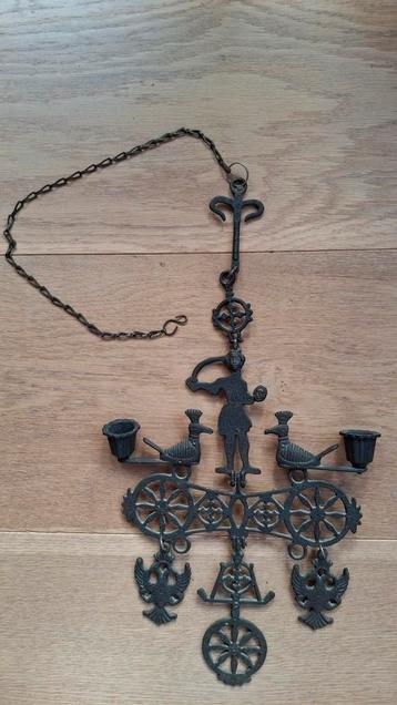 Byzantijnse kaarshanger beschikbaar voor biedingen