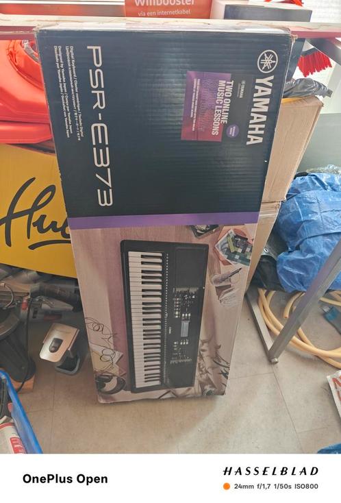 yamaha PSR-E373, Muziek en Instrumenten, Keyboards, Zo goed als nieuw, 61 toetsen, Yamaha, Ophalen