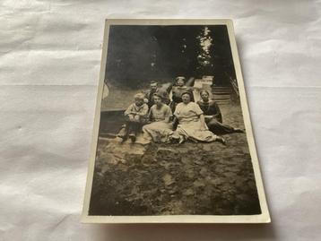 Apeldoorn  Loenen de waterval Oude foto van een familie beschikbaar voor biedingen