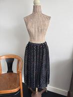 Elegante zwarte plissé rok van Hirsch, Kleding | Dames, Maat 38/40 (M), Zwart, Ophalen of Verzenden, Zo goed als nieuw