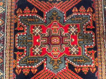 Perzisch kleed beschikbaar voor biedingen