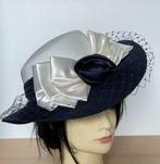 Hoed van Vintage maat 58, Kleding | Dames, Hoeden en Petten, Ophalen of Verzenden, Zo goed als nieuw, 58 cm (L, 7¼ inch) of meer