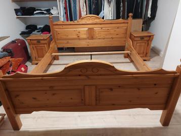Grenen Slaapkamer Set: Bed, Nachtkastjes, Kaptafel beschikbaar voor biedingen
