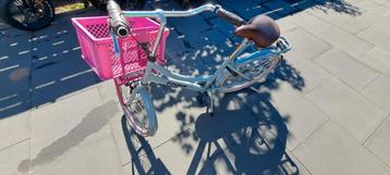 Meiden fiets maat 24 (voor band is lek beschikbaar voor biedingen