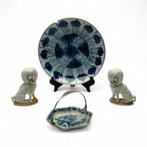 Lot porselein (4x), o.a. twee hoerenhondjes, Antiek en Kunst, Antiek | Porselein, Ophalen of Verzenden