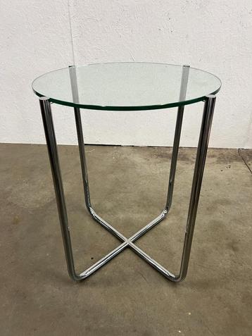 Vintage Bijzettafel, Stalen Buisframe Met Glazen Blad. 1980s beschikbaar voor biedingen