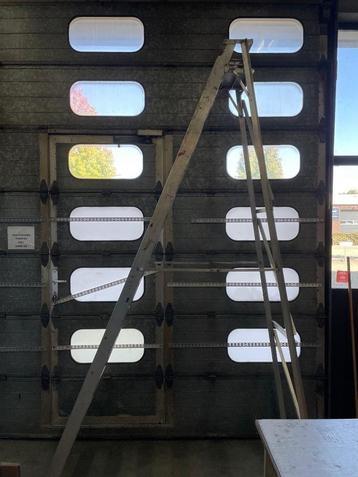 aluminium ladder - trap - 12 treden werkhoogte tot 6 meter beschikbaar voor biedingen