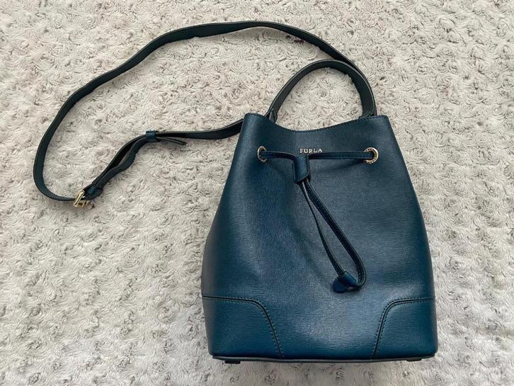 FURLA leren schoudertas + mini tasje in nieuwstaat, Sieraden, Tassen en Uiterlijk, Tassen | Damestassen, Zo goed als nieuw, Handtas