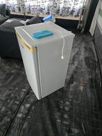 Voortent camping  ijskast, past door de caravan deur!, Ophalen