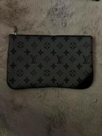 Louis Vuitton monogram tas Etui nieuw, Sieraden, Tassen en Uiterlijk, Tassen | Damestassen, Ophalen of Verzenden, Nieuw, Zwart