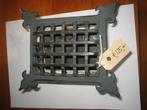 Antiek afsluitbare gietijzeren voordeurluikje,110x135mm,€100, Ophalen of Verzenden, Gebruikt