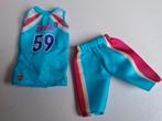 Barbie basketbal kleding, Ophalen of Verzenden, Zo goed als nieuw, Kleertjes