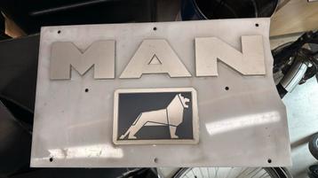 MAN reclamebord beschikbaar voor biedingen