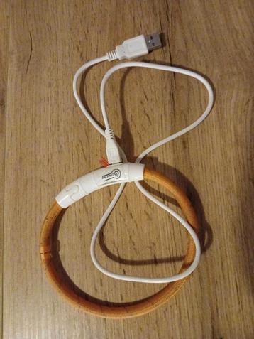 Lichtgevende halsband beschikbaar voor biedingen