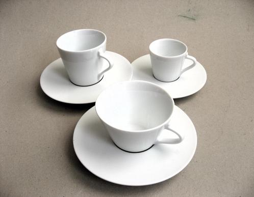 Drie verschillende maten Nespresso kopjes A. Putman, Huis en Inrichting, Keuken | Servies, Zo goed als nieuw, Kop(pen) en/of Schotel(s)
