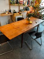 Vintage tafel en gebogen multiplex stoelen, jaren '50-'70, Huis en Inrichting, Tafels | Eettafels, Ophalen, Minder dan 50 cm, Gebruikt
