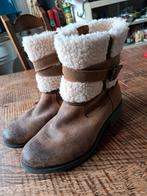 Uggs maat 40 nagenoeg nieuw!!, Kleding | Dames, UGG, Ophalen of Verzenden, Zo goed als nieuw, Bruin