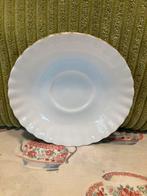 Schoteltje Royal Albert Val D’Or (190226), Ophalen of Verzenden, Zo goed als nieuw, Overige stijlen, Kop(pen) en/of Schotel(s)