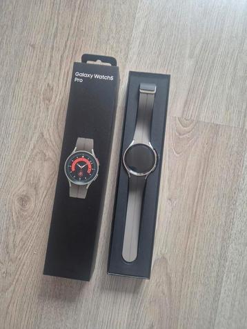 Samsung Galaxy Watch5 Pro - Nieuwstaat! beschikbaar voor biedingen