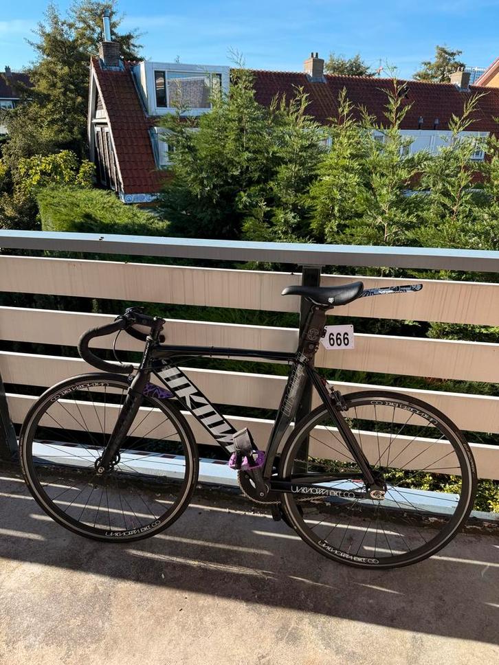 UNKNOWN SINGULARITY fixie fiets - carbon, Fietsen en Brommers, Fietsen | Racefietsen, Zo goed als nieuw, Heren, Overige merken