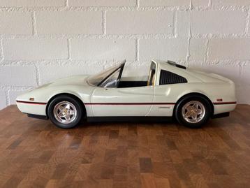 Barbie Ferrari 328 GTS – Mattel 1986 – Zeldzaam model beschikbaar voor biedingen
