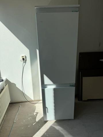 MOET WEG Whirlpool inbouwkoelkast en vriezer ART 6600/A+ beschikbaar voor biedingen