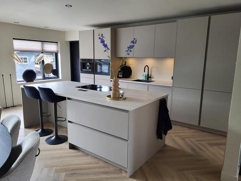 Nieuwe keuken fronten / frontjes / keukenrenovatie, Huis en Inrichting, Keuken | Complete keukens, Zo goed als nieuw, Ophalen