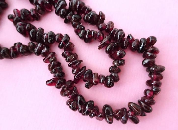 jwg Vintage 60s 70s granaat steen stenen kralen ketting rood, Sieraden, Tassen en Uiterlijk, Antieke sieraden, Ketting, Overige materialen