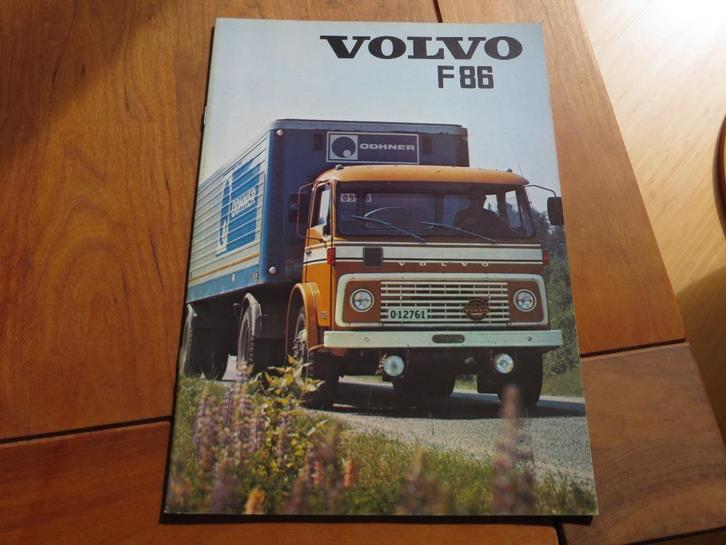 NL folder Volvo F 86 vrachtwagens en trekkers 1971, 1972, Boeken, Auto's | Folders en Tijdschriften, Zo goed als nieuw, Volvo