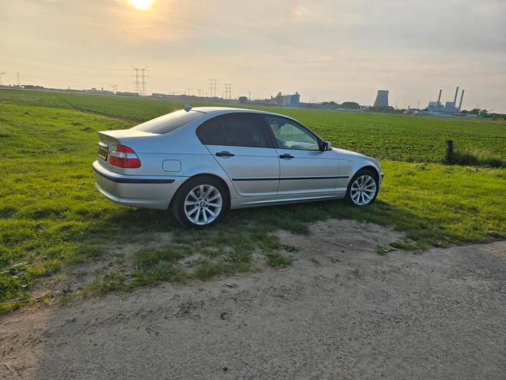 BMW 3-Serie 1.8 I 316 2005 Grijs, Auto's, BMW, Particulier, 3-Serie, Benzine, C, Sedan, Handgeschakeld, Origineel Nederlands, Zilver of Grijs