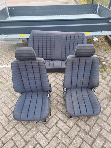 Mercedes 190 w201 interieur nette staat beschikbaar voor biedingen