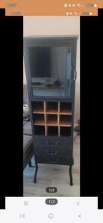 Industriele wijnkast Metalen kast met glazen deur en lades, Gebruikt, Glas, Industrieel, 25 tot 50 cm