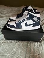 Air Jordan 1 mid navy maat 43, Kleding | Heren, Blauw, Ophalen of Verzenden, Zo goed als nieuw