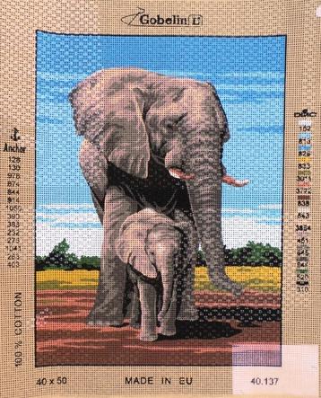 Cado voorbedrukt borduurstramien olifant met jong  137 beschikbaar voor biedingen