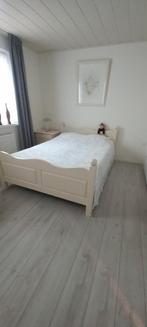 eiken bed, 2 nachtkastjes en kaptafel met spiegel, Huis en Inrichting, Ophalen, Gebruikt, Hout