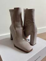 Aldo licht grijs lak laarsjes, Lage of Enkellaarzen, Ophalen of Verzenden, Aldo, Grijs