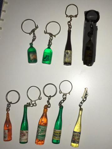 Vintage sleutelhanger, flesje anjou, pumo, wijn, riedel e.a. beschikbaar voor biedingen