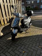 Sym Orbit 2 (2019) Scooter Geel kenteken 45 met helmkoffer, Ophalen, Gebruikt, SYM, Benzine